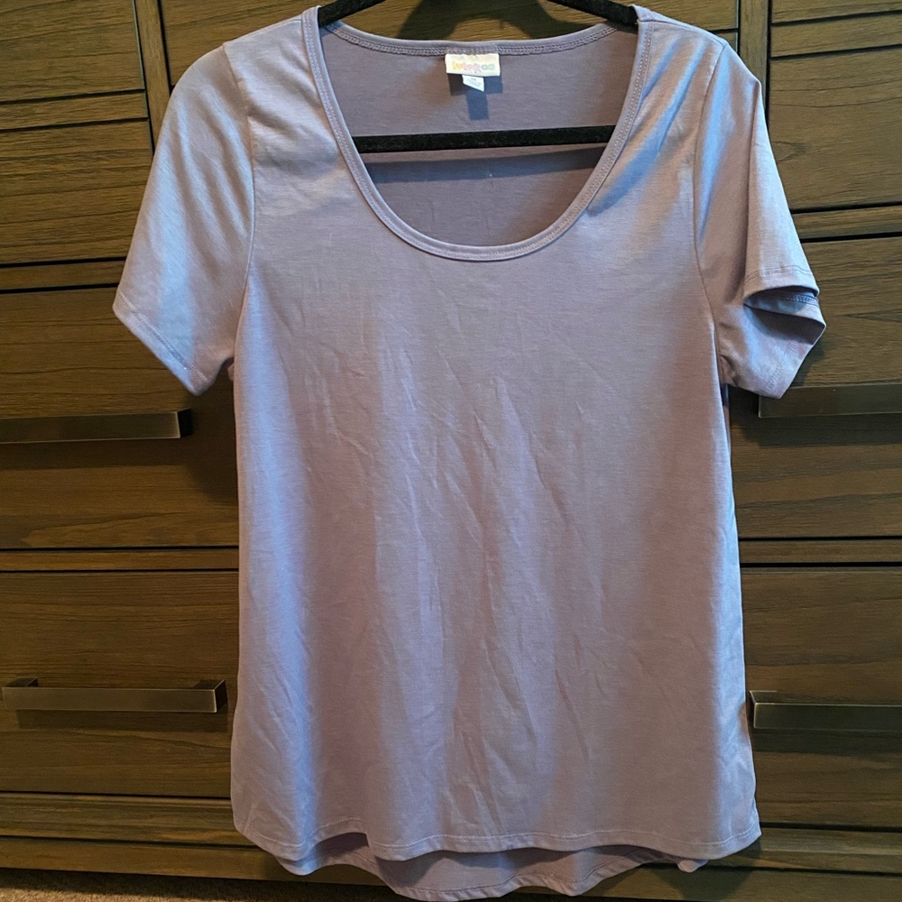 Solid purple Lularoe classic tee size medium